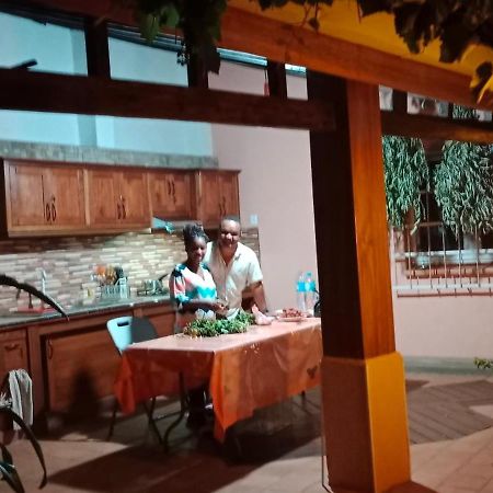 Chambre D'Hote Villa Maritampona アンツィラベ エクステリア 写真