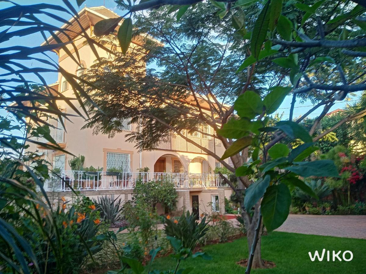 Chambre D'Hote Villa Maritampona アンツィラベ エクステリア 写真